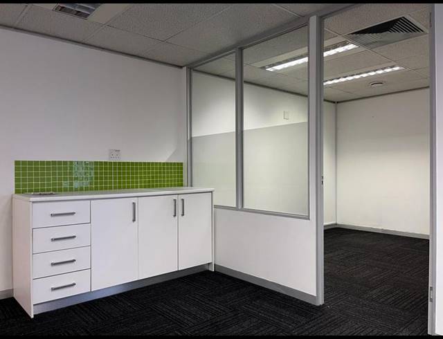 BUSINESS PROPERTY TO RENT IN CLAREMONT
